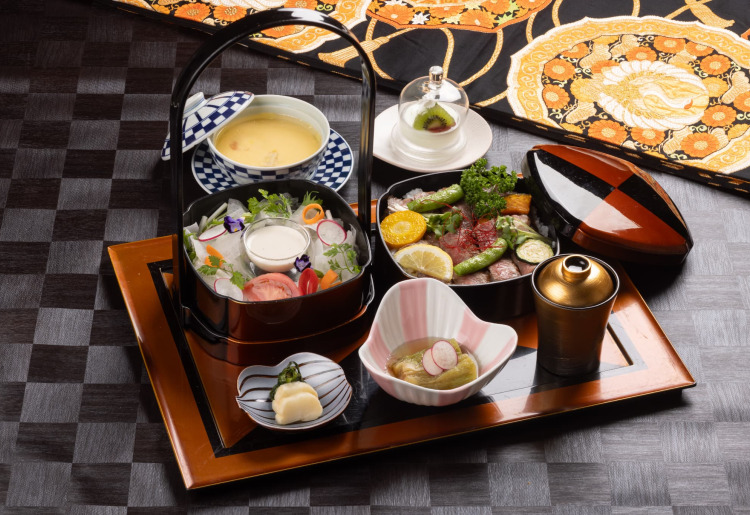 山形牛のステーキ重